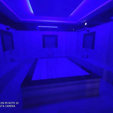 Apartament Emarine *